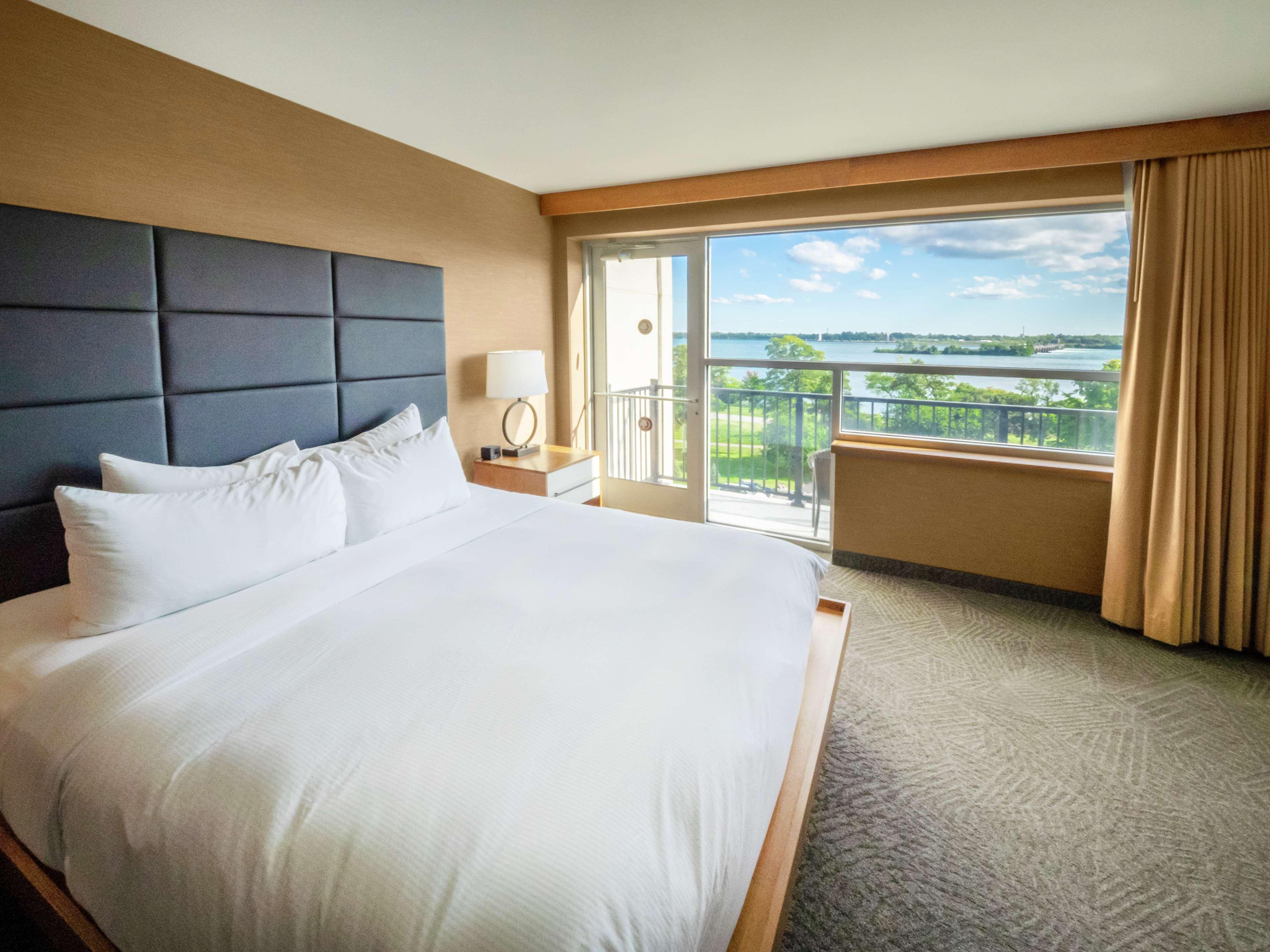 Doubletree By Hilton Hotel Niagara Falls New York Exterior foto